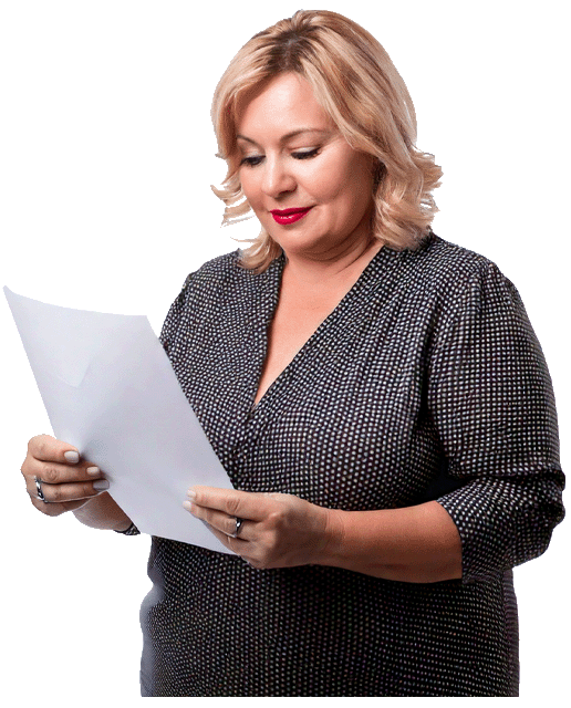 Medewerker controleert klantgerichte prijslijstoffertes